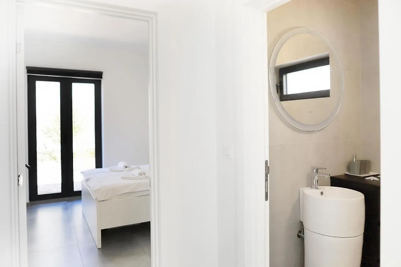 Apartments Terra Sun With Private Pool Or Jacuzzi Njivice