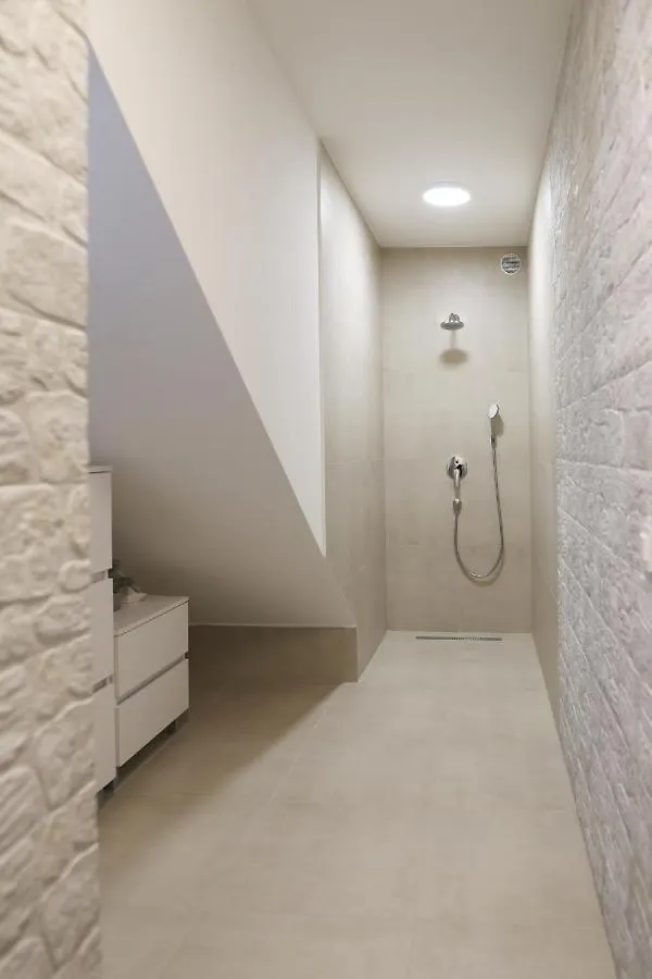Apartments Terra Sun With Private Pool Or Jacuzzi Njivice