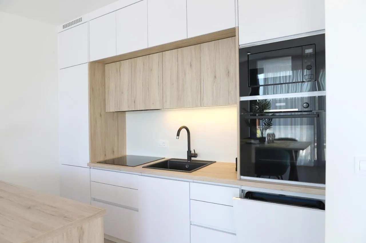 Apartments Terra Sun With Private Pool Or Jacuzzi Njivice