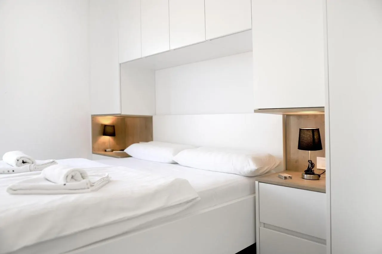 Apartments Terra Sun With Private Pool Or Jacuzzi ニヴィーチェ 0*,