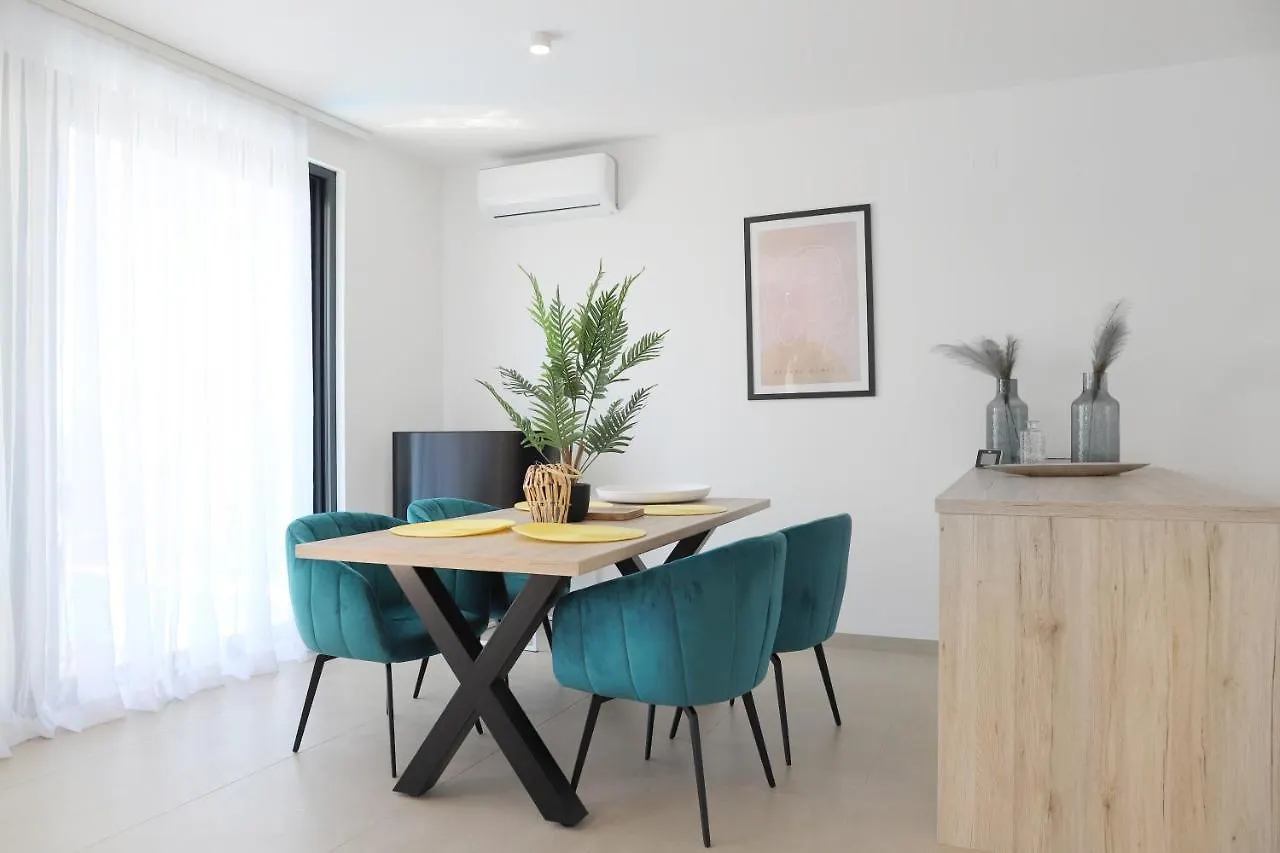 Apartments Terra Sun With Private Pool Or Jacuzzi ニヴィーチェ